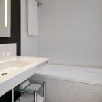 ar-nceac-nceac-bathroom-13118_Wide-Hor