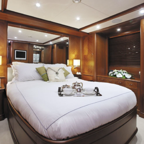 37m Double Cabin